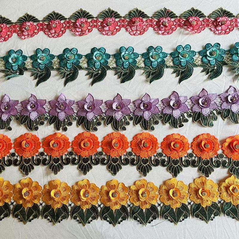 Pizzo da ricamo a guipure di fiore multicolore 3D: una miscela perfetta di artigianato e tecnologia