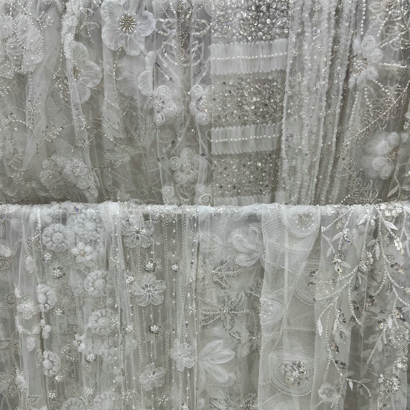Decorazione in pizzo della sposa: eleganza eterna per il tuo abito da sposa da sogno