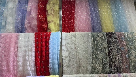 pesante tessuto da sposa in pizzo con perline e paillettes