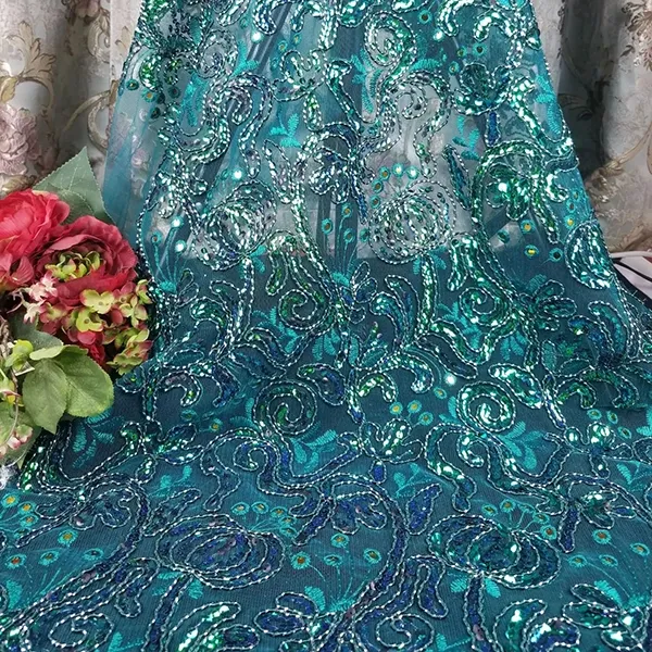 Tessuto di pizzo guipure in tessuto con paillettes ricamate in tulle di alta qualità personalizzato