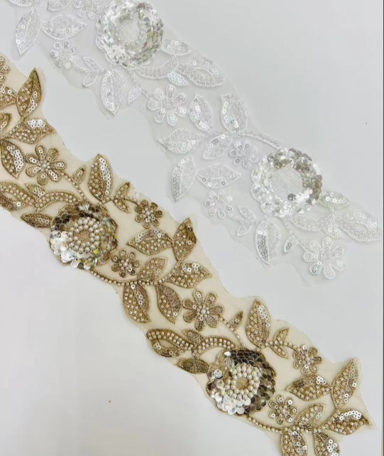Nuovi abiti decorativi di arrivo cucito bellissimi rivestimenti in pizzo in perline di perle in treccia intrecciati intrecciati