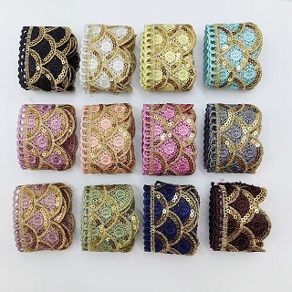 Tasco in pizzo filo oro multicolore con paillettes